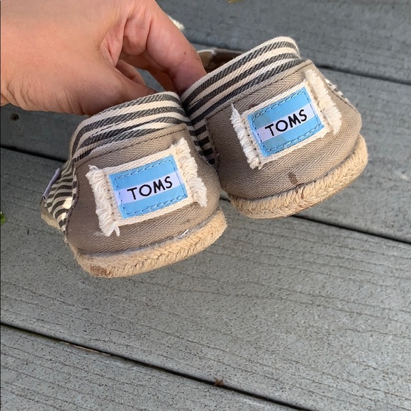 Toms size 10 - Picture 3 of 4